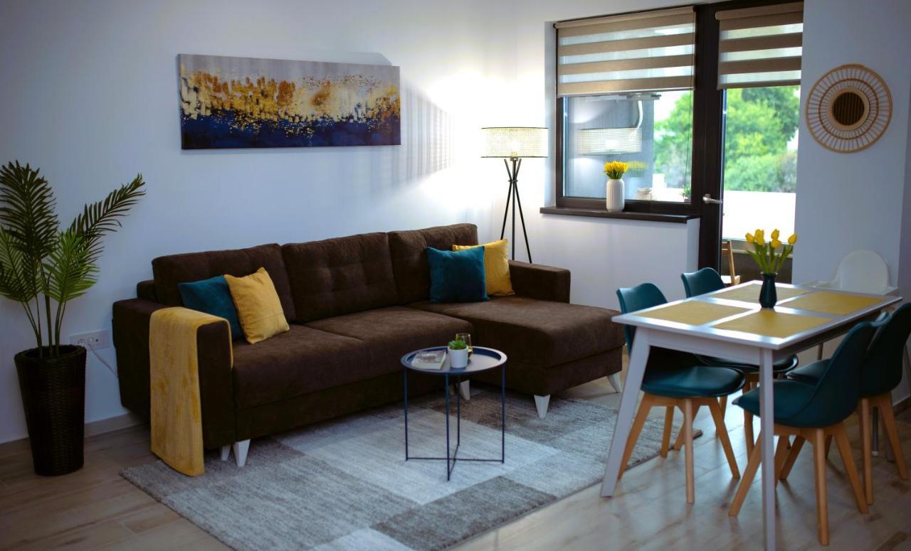 'Just Like Home' Apartment - With Private Parking Place غالات المظهر الخارجي الصورة