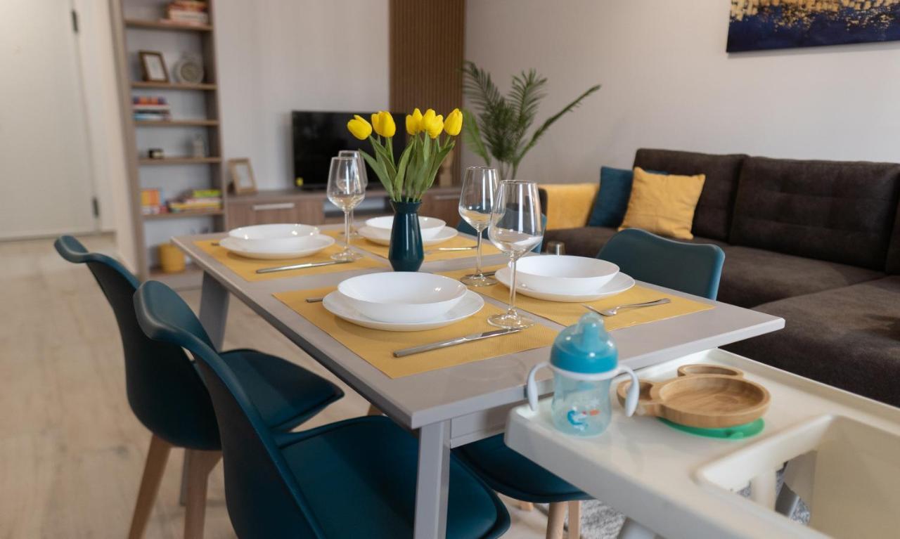 'Just Like Home' Apartment - With Private Parking Place غالات المظهر الخارجي الصورة