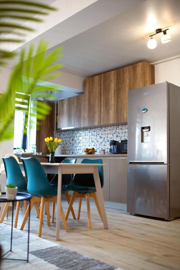 'Just Like Home' Apartment - With Private Parking Place غالات المظهر الخارجي الصورة