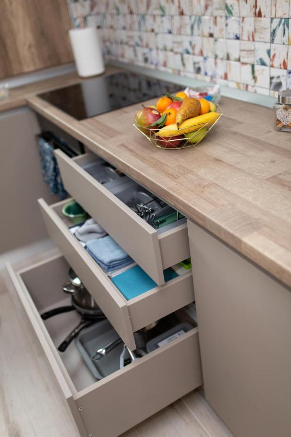'Just Like Home' Apartment - With Private Parking Place غالات المظهر الخارجي الصورة