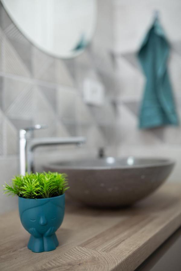 'Just Like Home' Apartment - With Private Parking Place غالات المظهر الخارجي الصورة