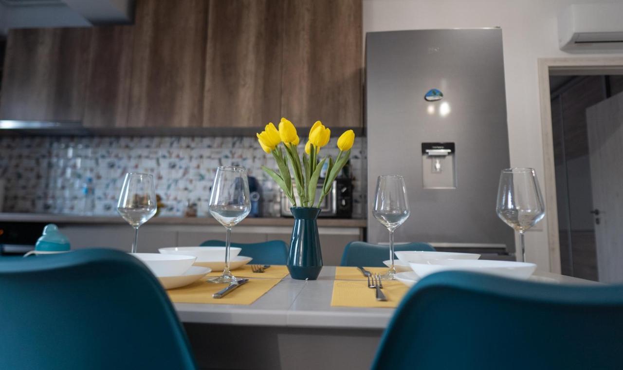 'Just Like Home' Apartment - With Private Parking Place غالات المظهر الخارجي الصورة