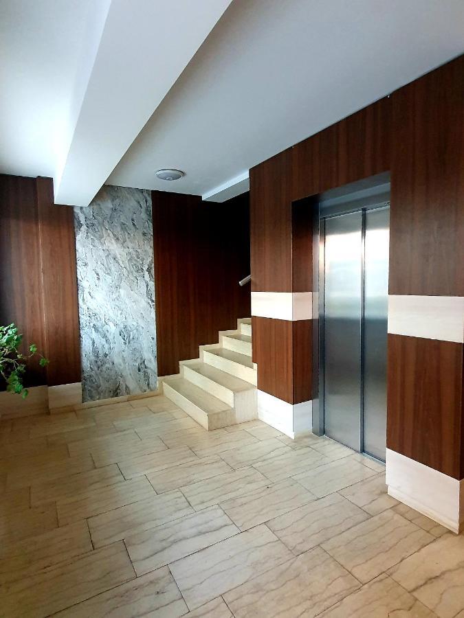 'Just Like Home' Apartment - With Private Parking Place غالات المظهر الخارجي الصورة